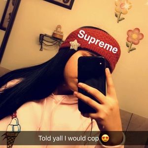 Meet your Posher, Evelyn